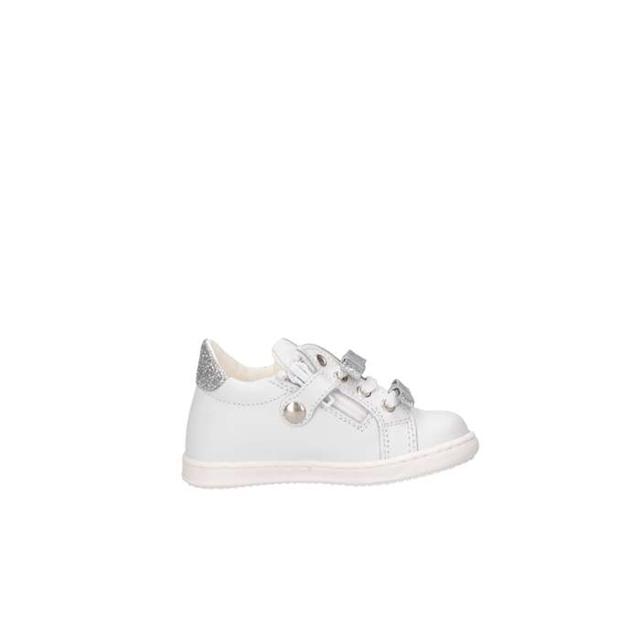 Walkey Y1A4-40326-0062X025 Bianco/argento Scarpe Bambina 