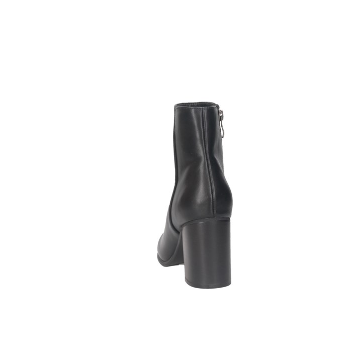 GOLD&GOLD GU80 Black Shoes Woman 